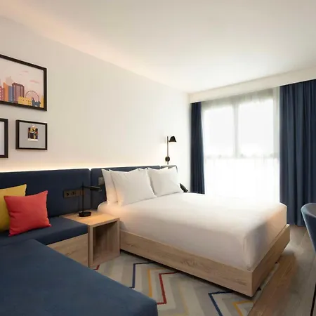 Hampton By Hilton Martiricos 酒店 3*