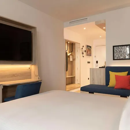 Hampton By Hilton Martiricos Hotel 3*