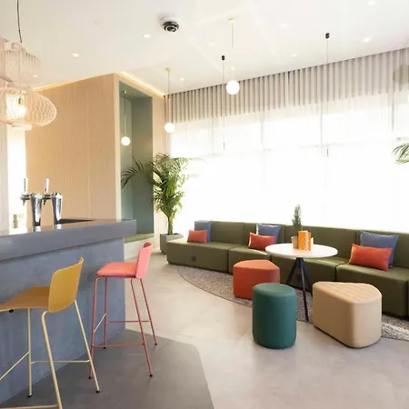 Hampton By Hilton Martiricos Hotel
